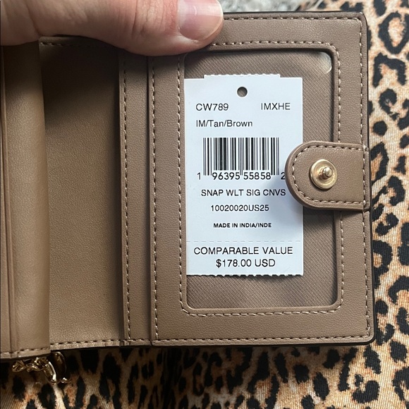 Coach Tan Signature Wallet - Picture 7 of 7